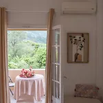Olive Apartment *
